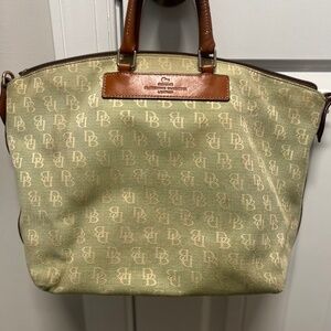 Dooney & Bourke